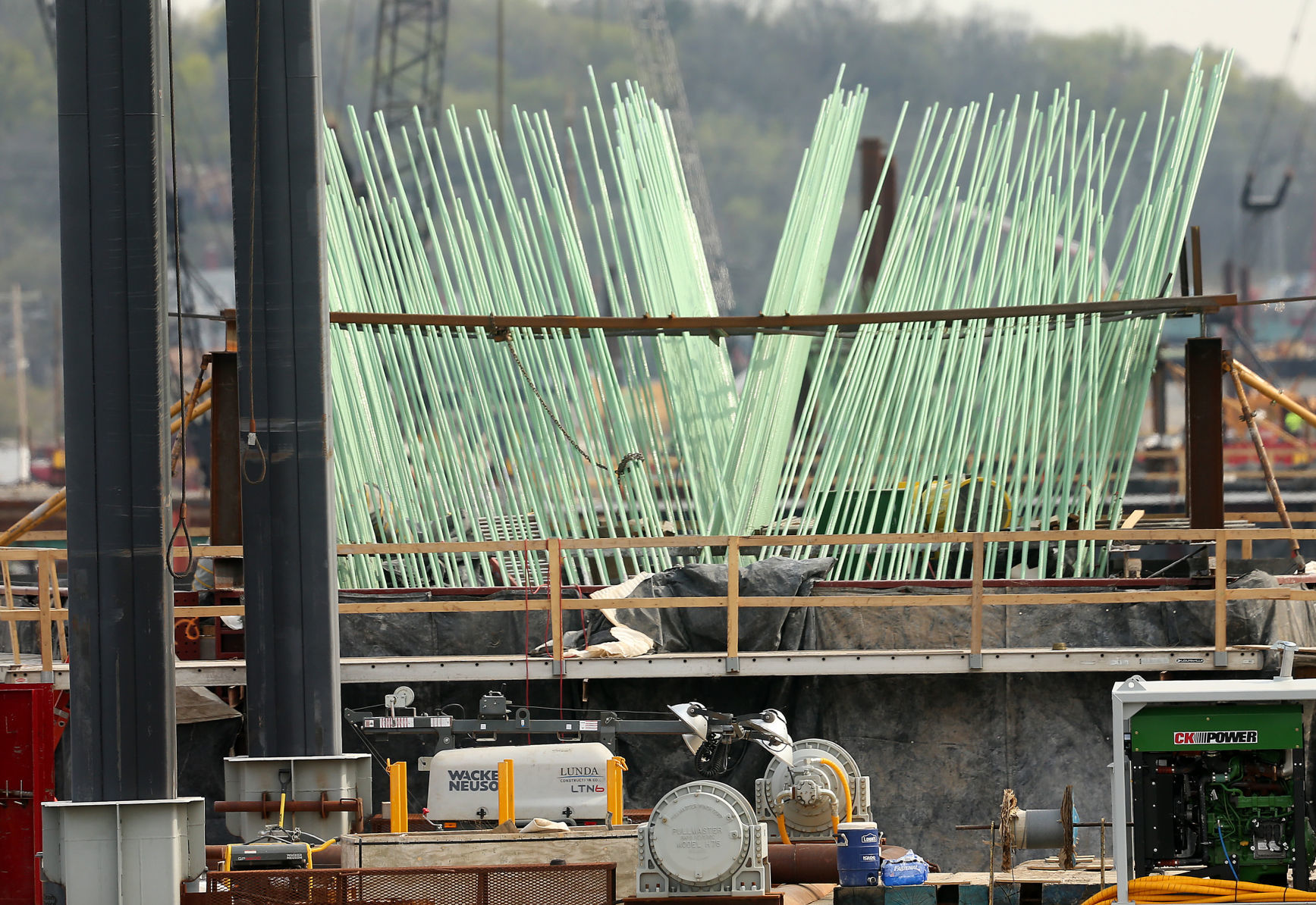 050218-qct-qca-new-bridge-003